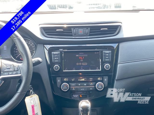 Used 2020 Nissan Rogue S FWD image 20