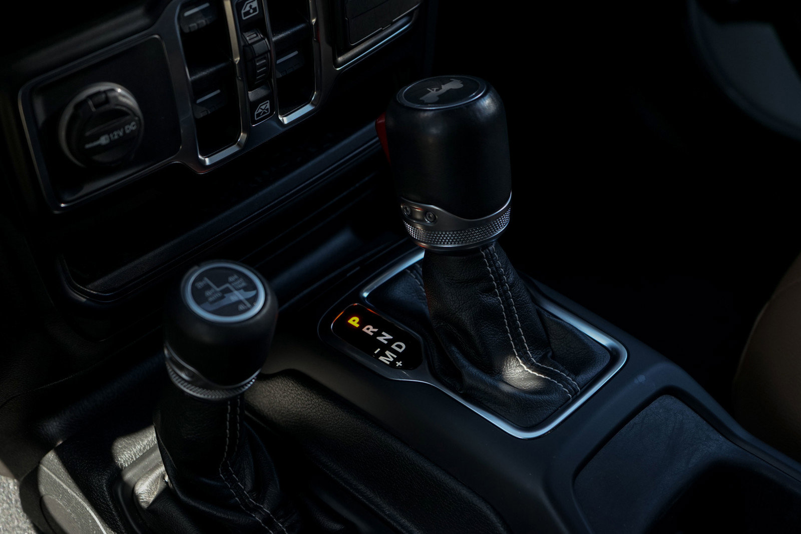 Used 2022 Jeep Wrangler Unlimited Sahara w/ Cold Weather Group image 19