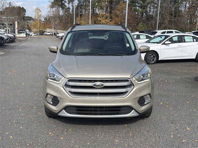 Used 2017 Ford Escape SE w/ Equipment Group 201A image 2