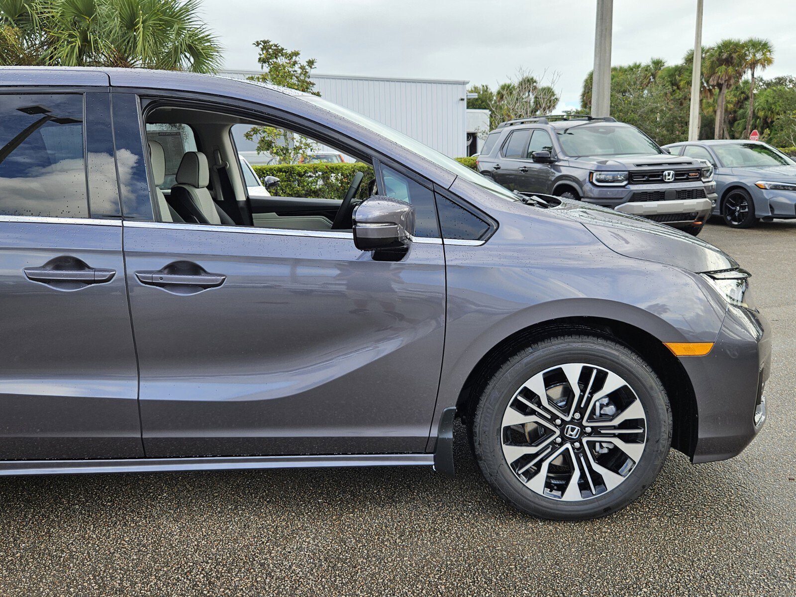 New 2026 Honda Odyssey Elite image 2