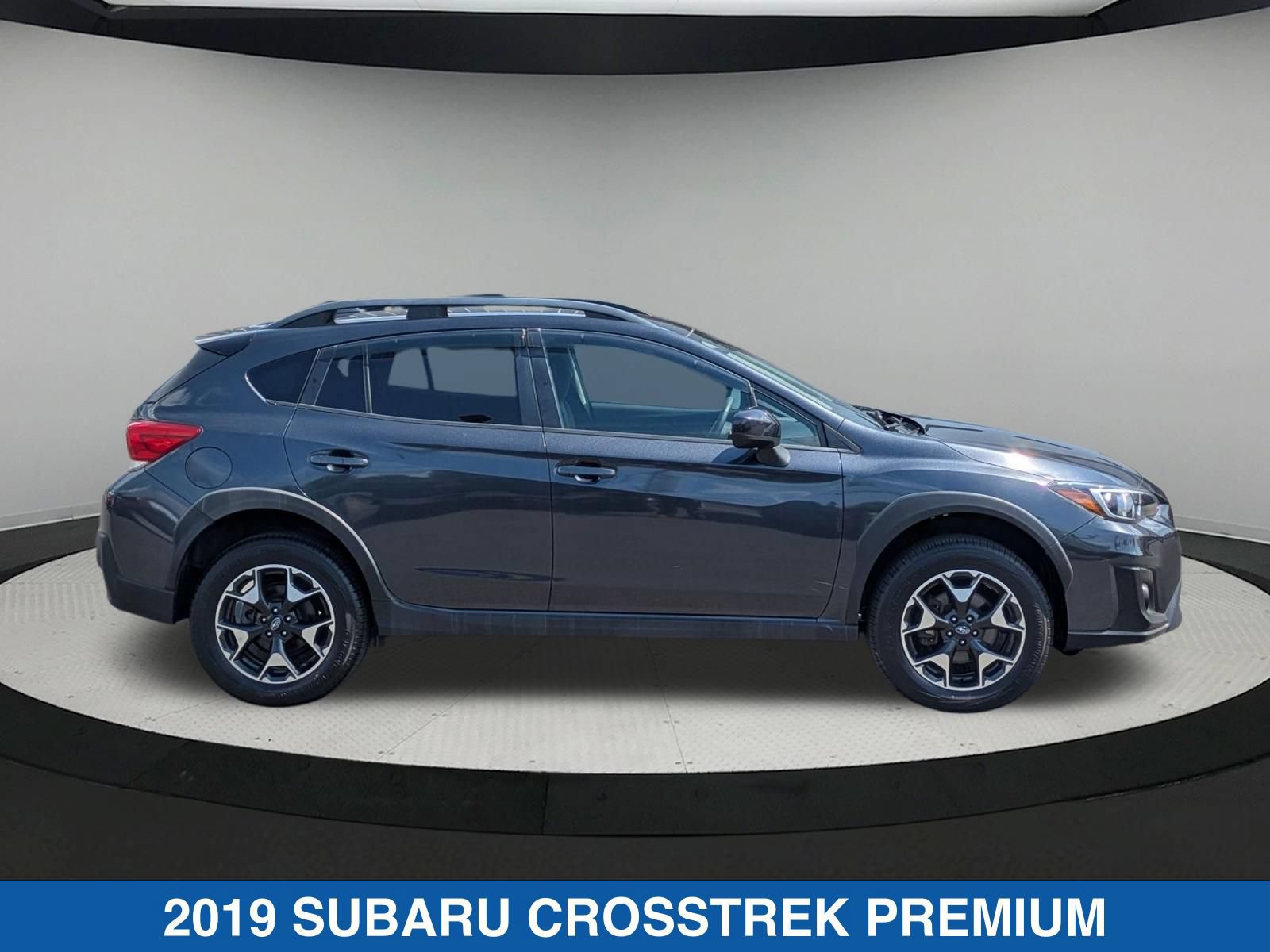 Used 2019 Subaru Crosstrek 2.0i Premium AWD/4WD image 2
