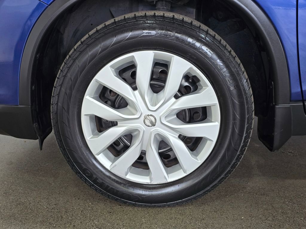 Used 2018 Nissan Rogue S AWD/4WD image 8