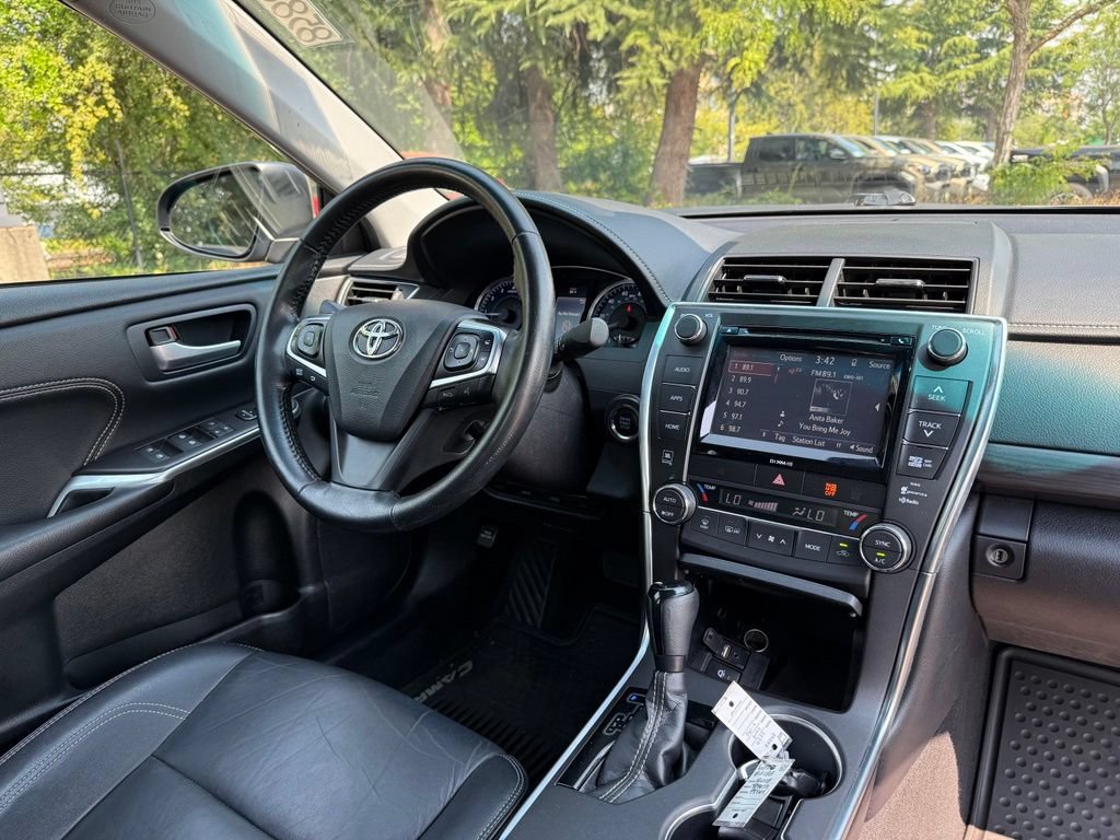 Used 2016 Toyota Camry XLE w/ Moonroof Package FWD image 21