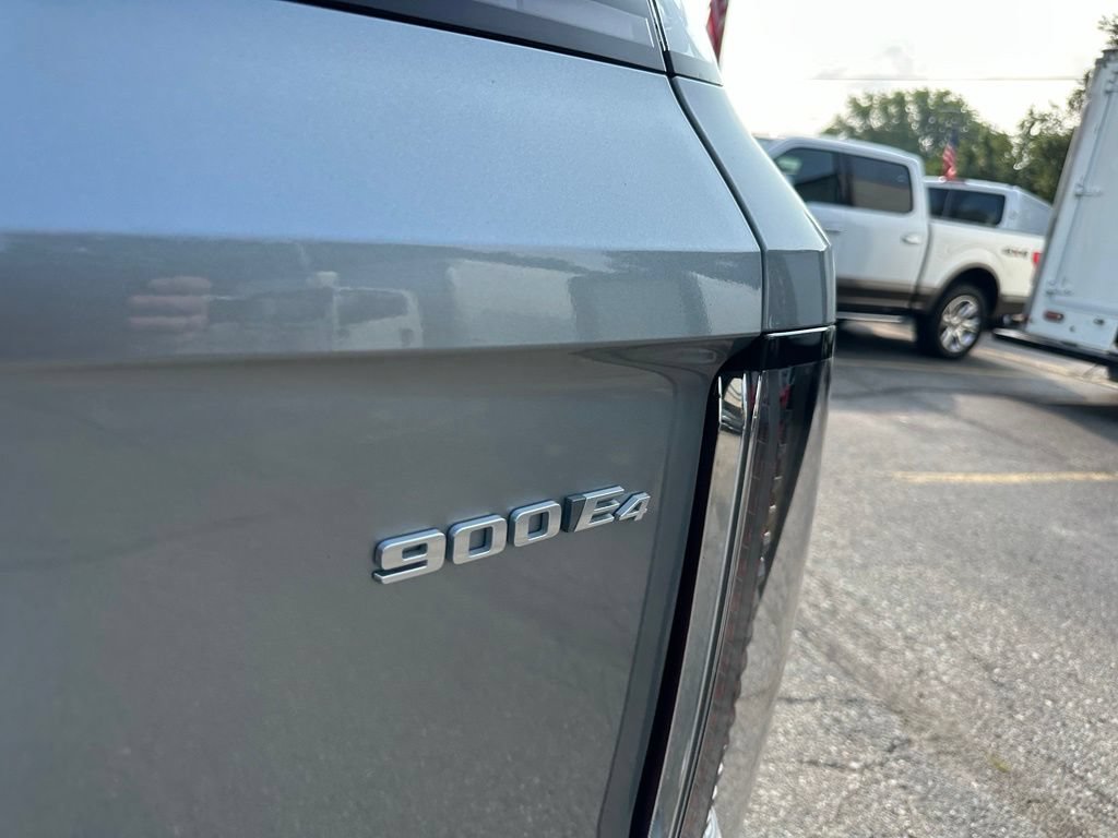 Certified 2026 Cadillac Vistiq Luxury AWD/4WD image 31