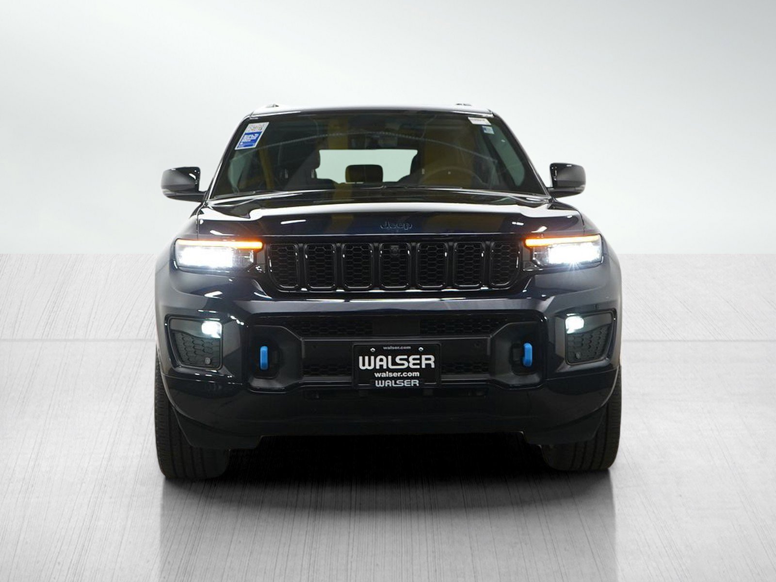 Used 2023 Jeep Grand Cherokee 30th Anniversary image 8