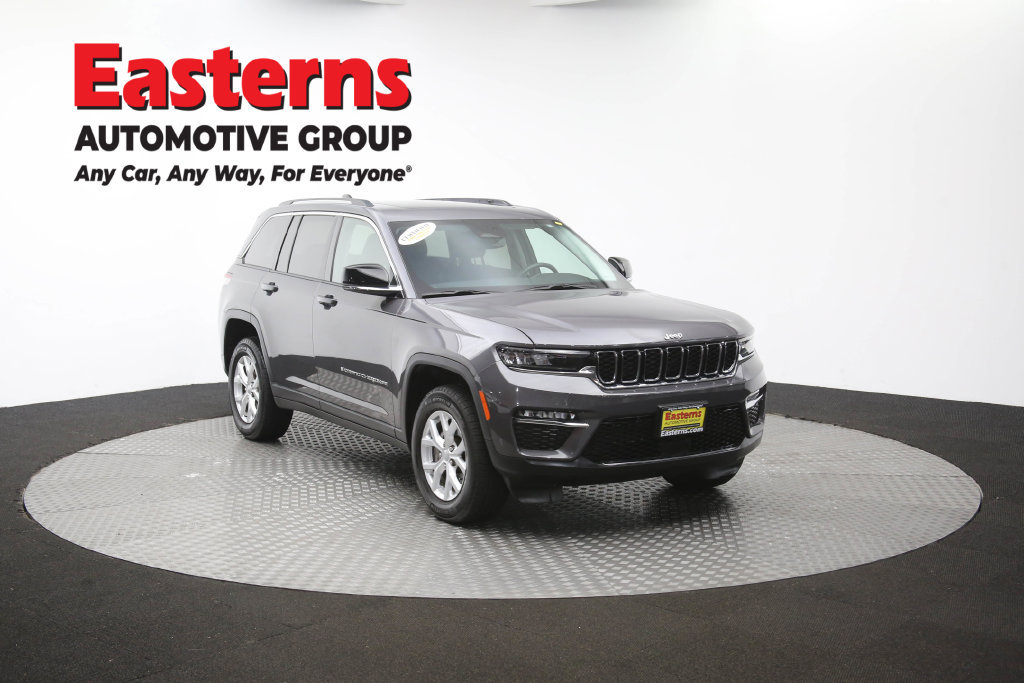 Used 2023 Jeep Grand Cherokee Limited AWD/4WD image 55