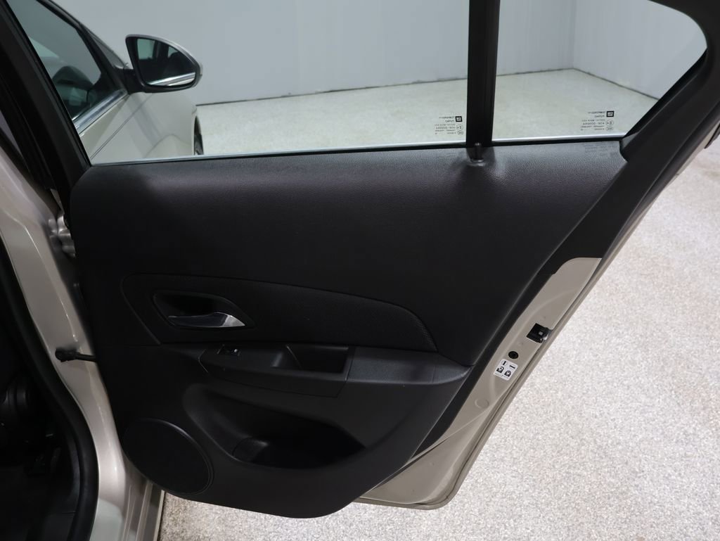 Used 2016 Chevrolet Cruze Eco image 20