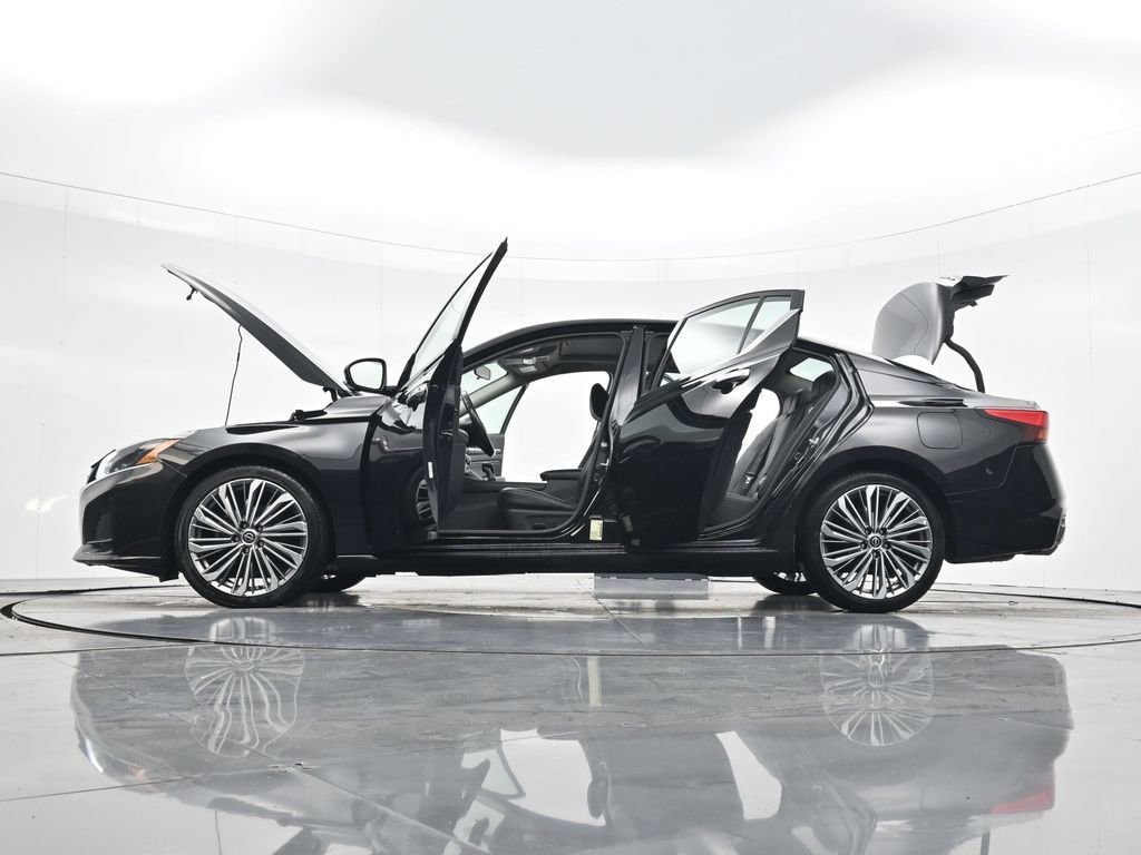 Used 2023 Nissan Altima 2.5 SL image 35