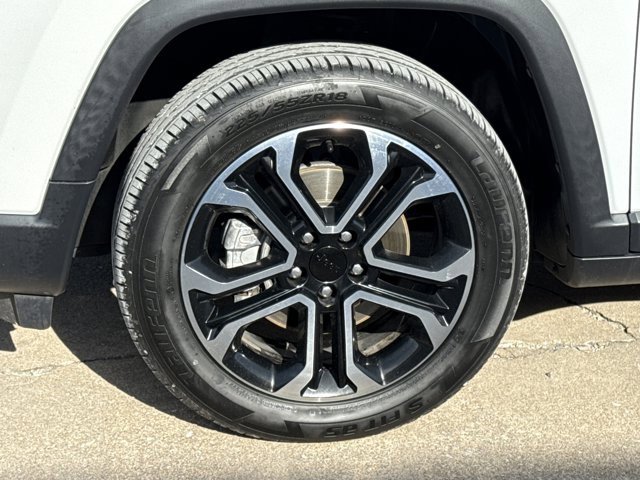 Used 2022 Jeep Compass Limited image 14