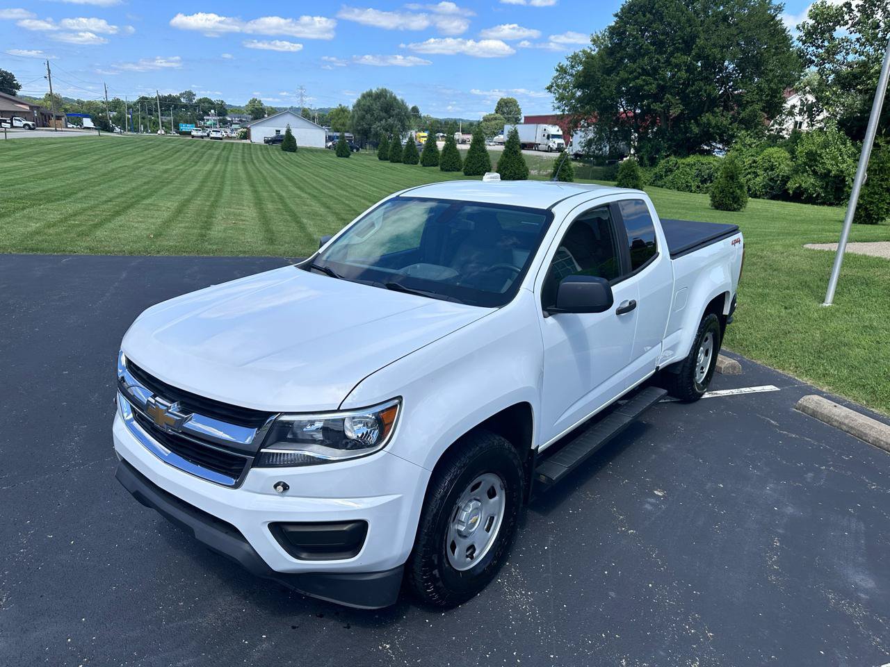 Used 2019 Chevrolet Colorado W/T AWD/4WD image 14