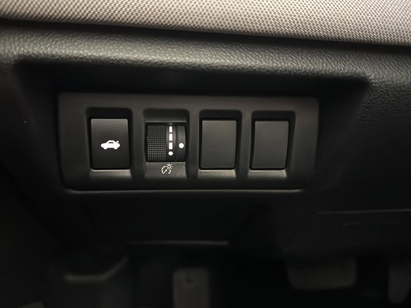 Certified 2025 Subaru Legacy Premium w/ Popular Package #1A AWD/4WD image 13