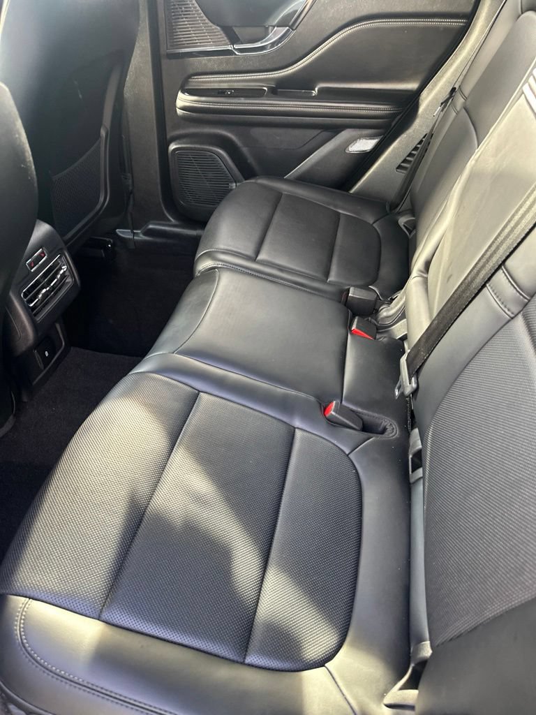 Used 2022 Lincoln Corsair AWD w/ Premium Package image 6