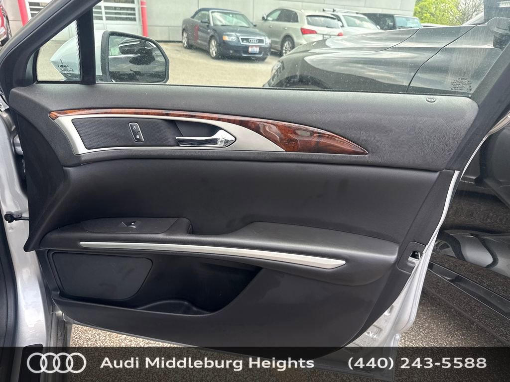 Used 2013 Lincoln MKZ AWD image 14