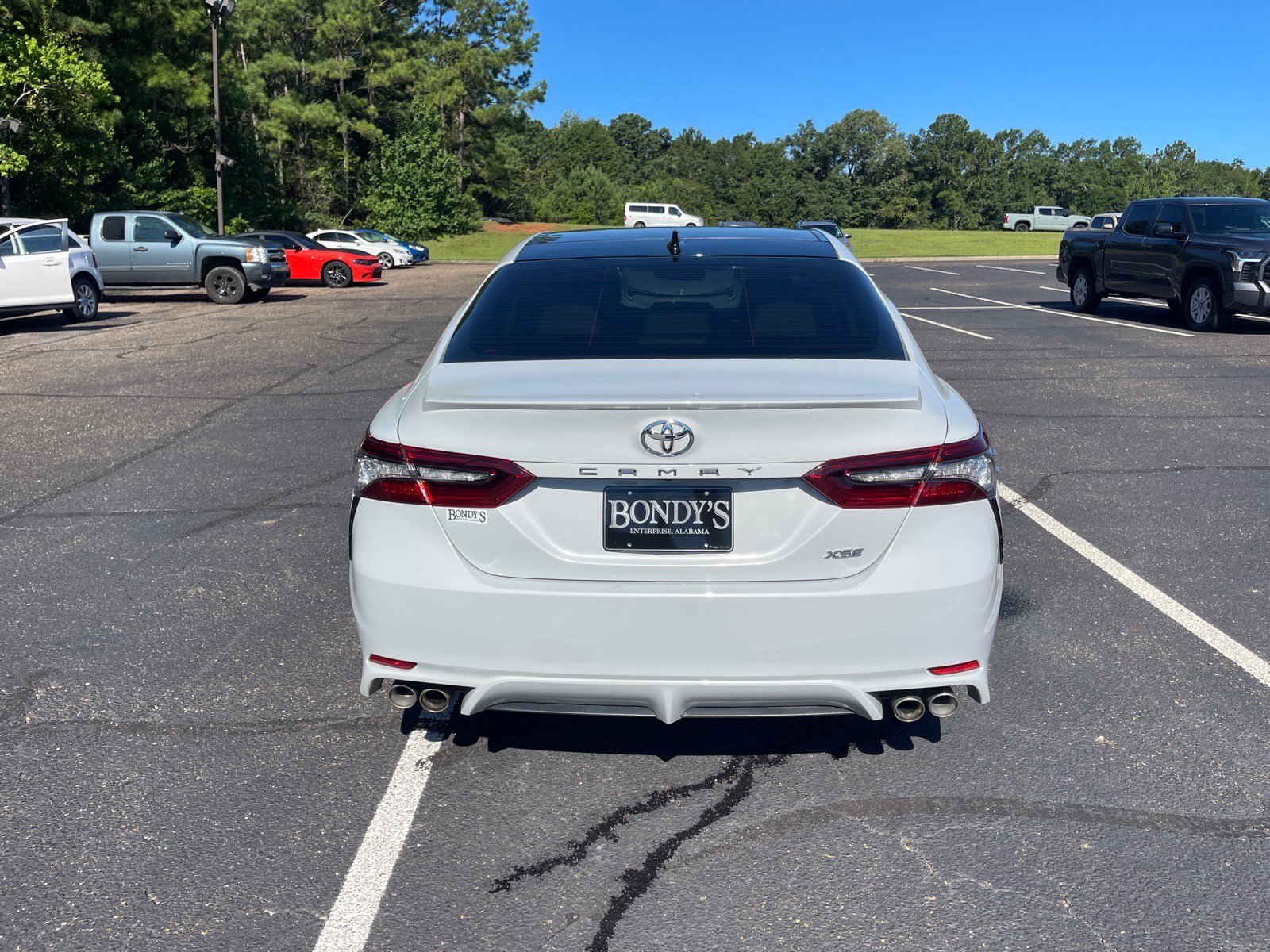 Used 2022 Toyota Camry XSE FWD image 15