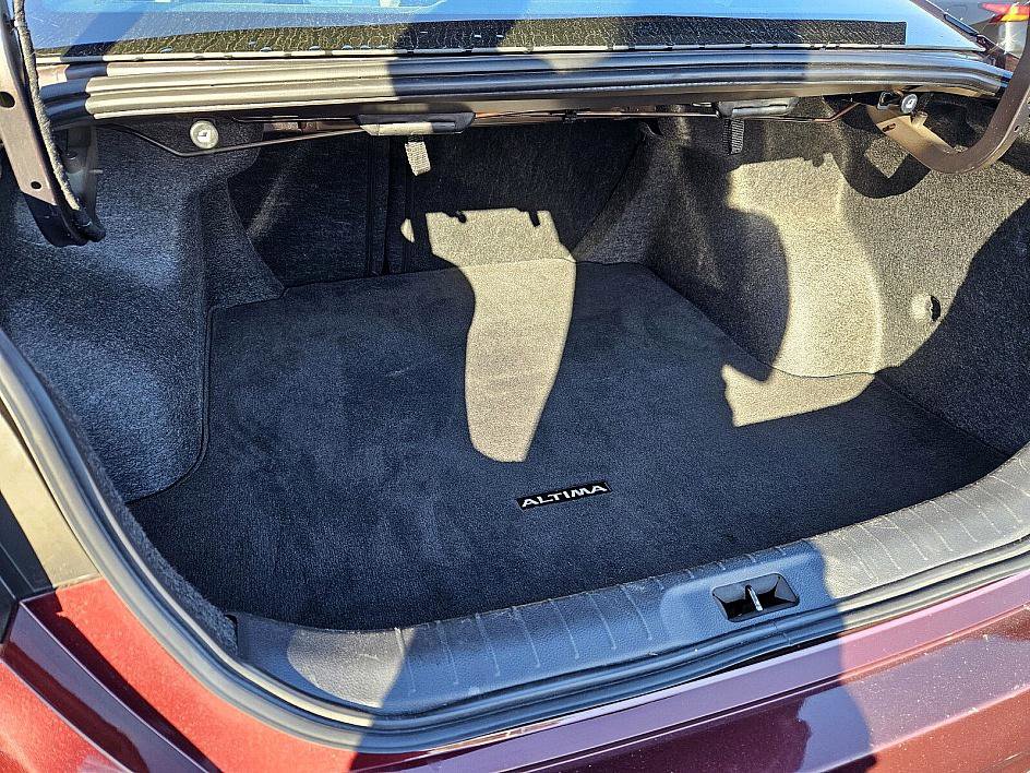 Used 2024 Nissan Altima 2.5 SV image 13