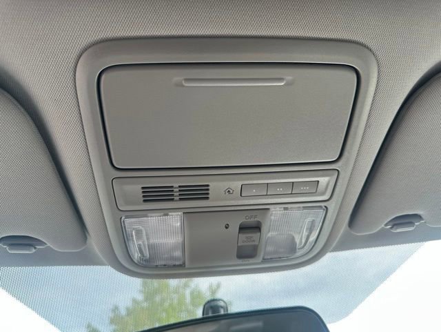 Used 2016 Honda Odyssey SE image 23