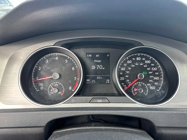 Used 2015 Volkswagen Golf 4-Door FWD image 16
