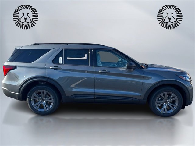 New 2026 Ford Explorer Active image 4