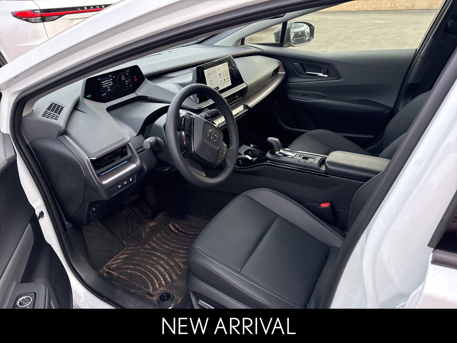 Used 2026 Toyota Prius XLE image 7