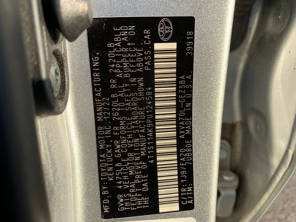 Used 2023 Toyota Camry SE w/ Cold Weather Package FWD image 39