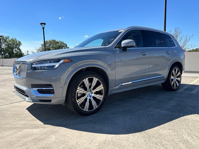 Certified 2024 Volvo XC90 T8 Plus w/ Protection Package AWD/4WD image 4