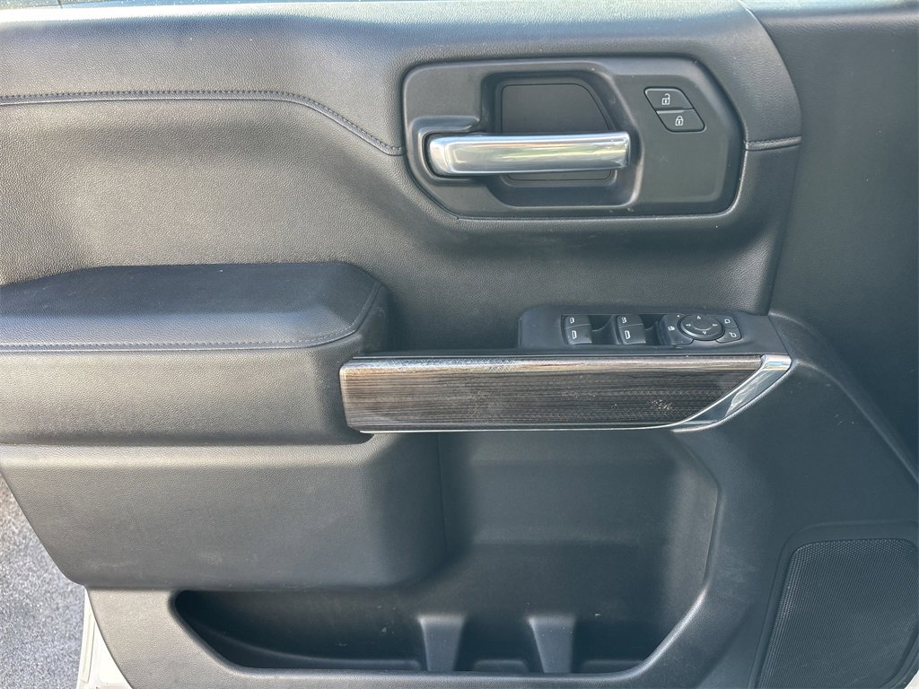 Used 2020 Chevrolet Silverado 1500 LT image 33