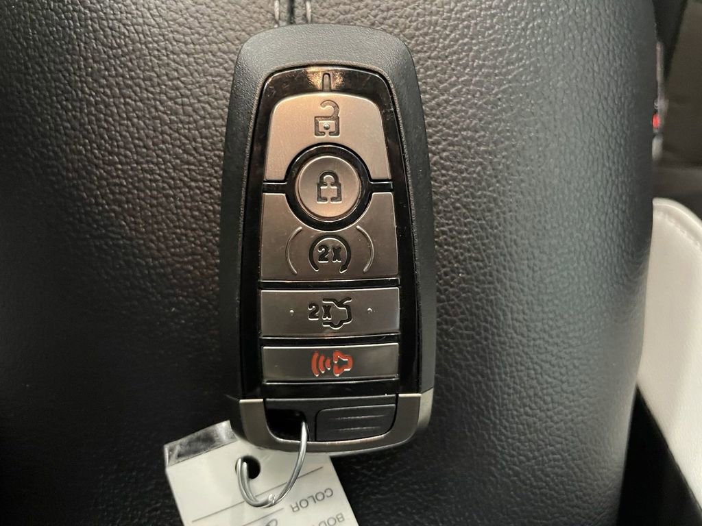 Used 2021 Ford Mustang Shelby GT500 w/ Carbon Fiber Track Pack RWD image 26