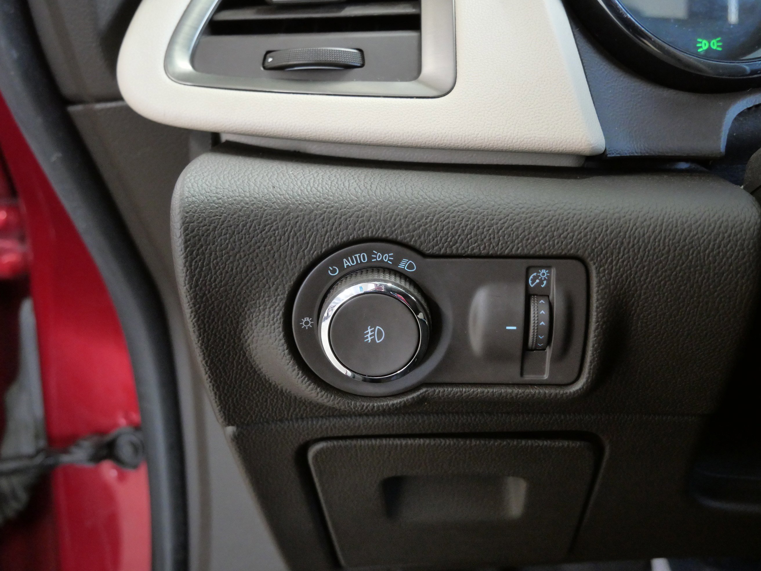 Used 2012 Buick Verano Leather image 27