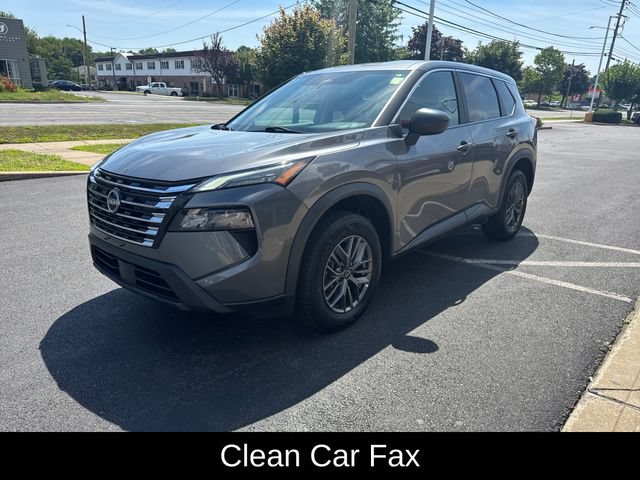 Used 2024 Nissan Rogue S AWD/4WD image 8