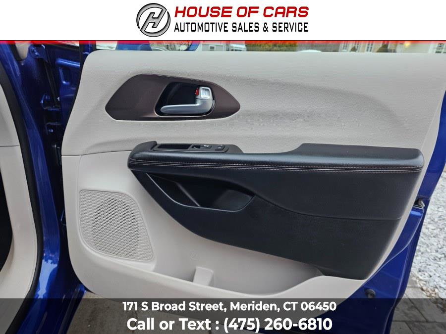 Used 2019 Chrysler Pacifica Touring-L w/ Advanced Safetytec Group image 50