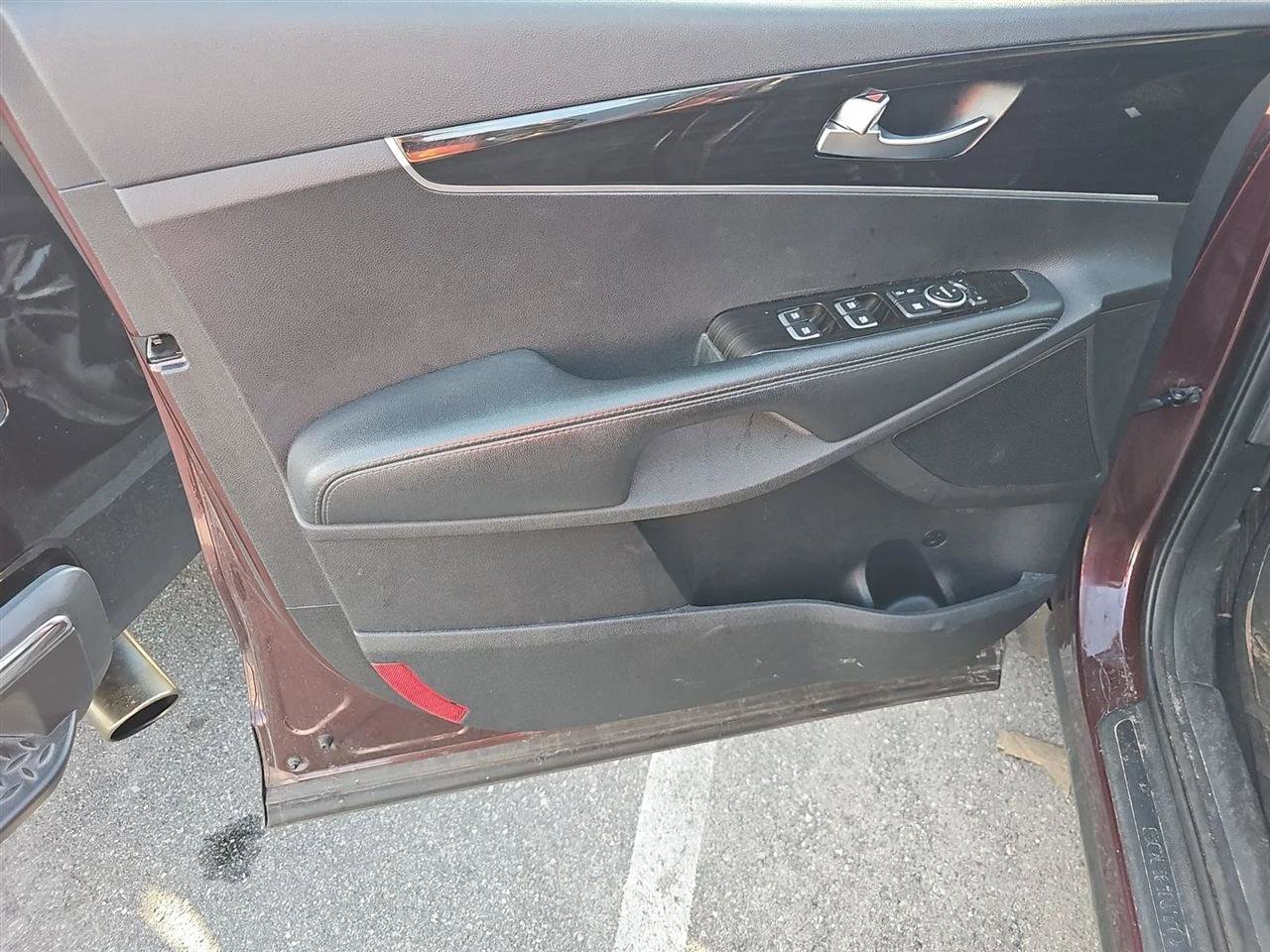 Used 2020 Kia Sorento LX image 15