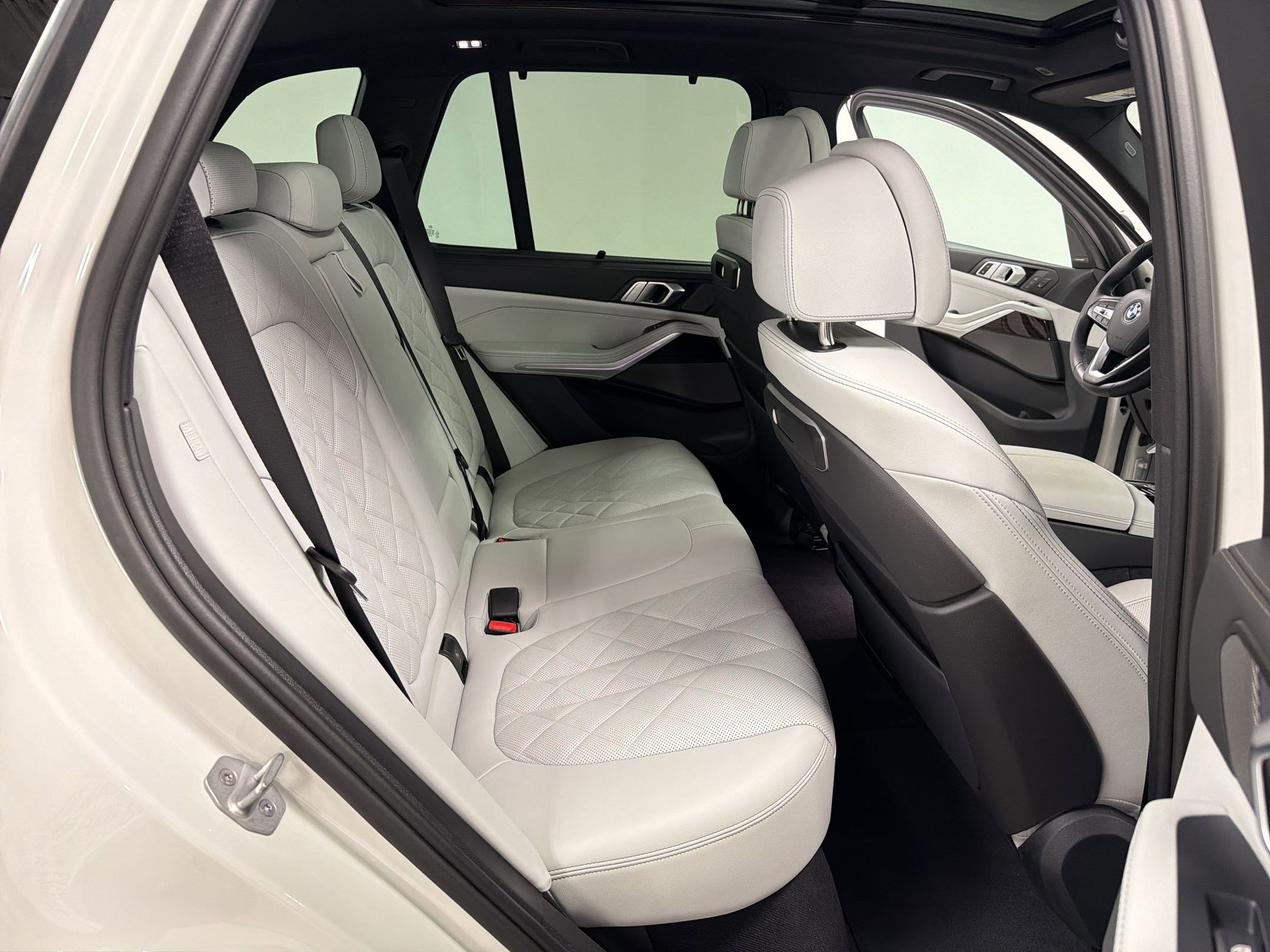 Certified 2024 BMW X5 xDrive40i w/ Premium Package image 30