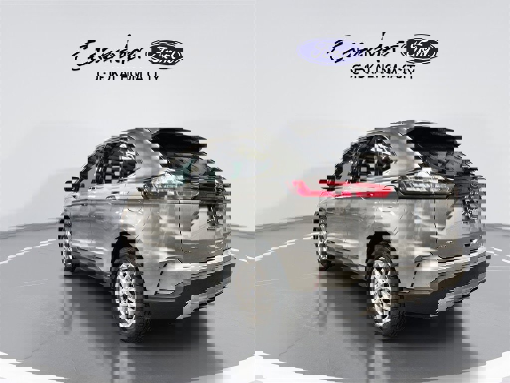 Used 2024 Ford Edge SEL image 6