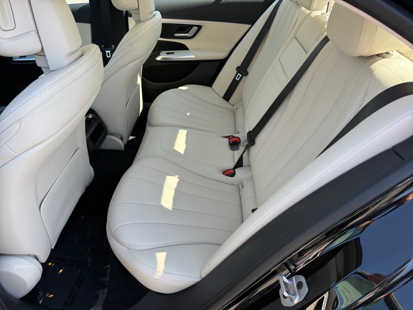 Used 2026 Mercedes-Benz E 350 4MATIC Sedan image 11