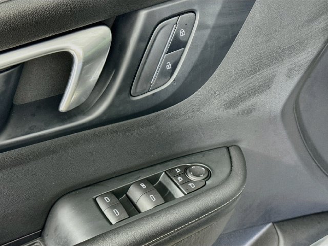 Used 2025 Buick Enclave Preferred FWD image 19