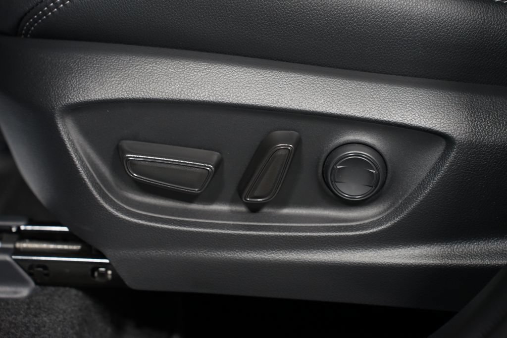 New 2026 Toyota Corolla Cross XLE FWD image 32
