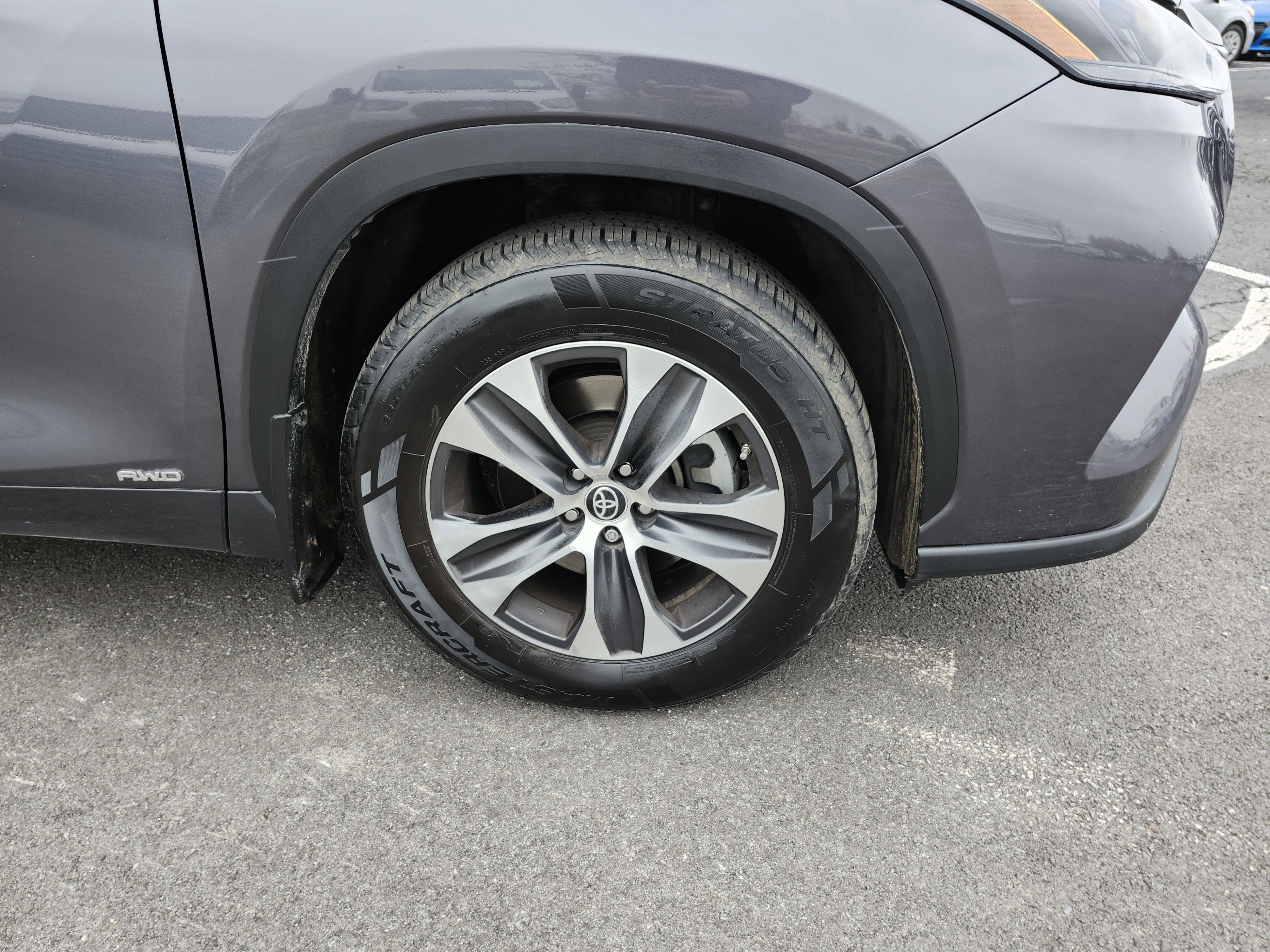 Used 2022 Toyota Highlander XLE image 13