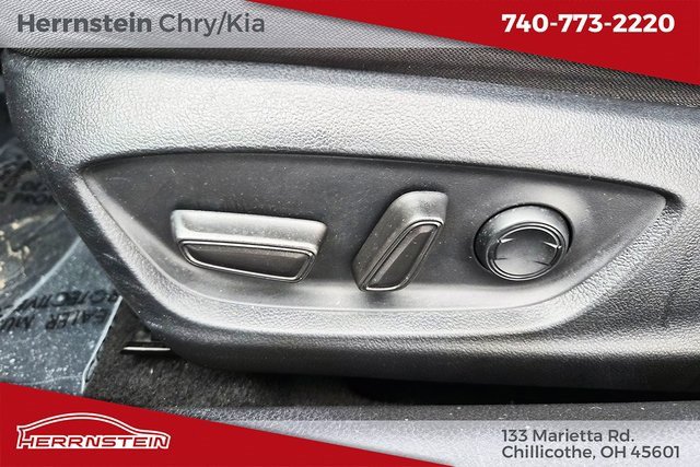 Used 2023 Toyota Camry LE image 20