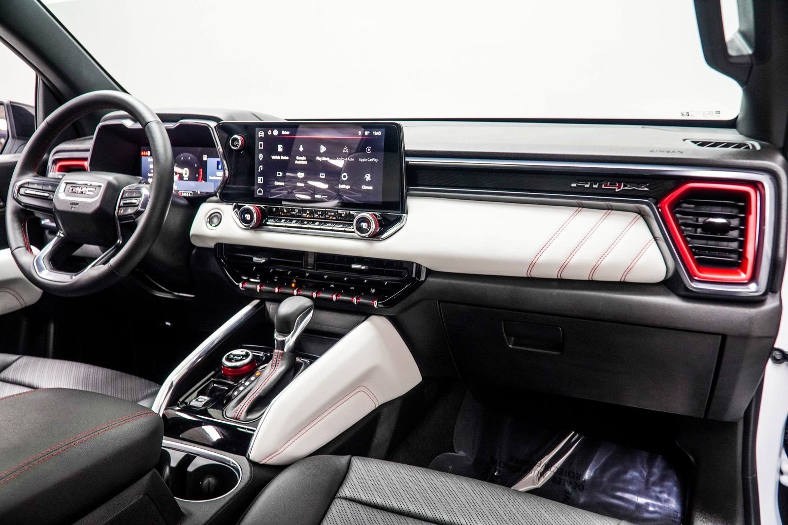 Used 2024 GMC Canyon AT4X image 16