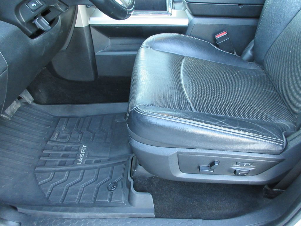 Used 2015 RAM 1500 Laramie w/ Convenience Group AWD/4WD image 25