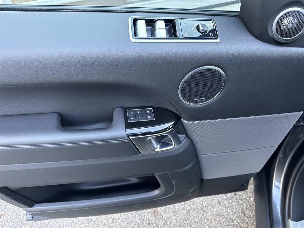 Used 2021 Land Rover Range Rover Sport HSE Silver Edition image 18