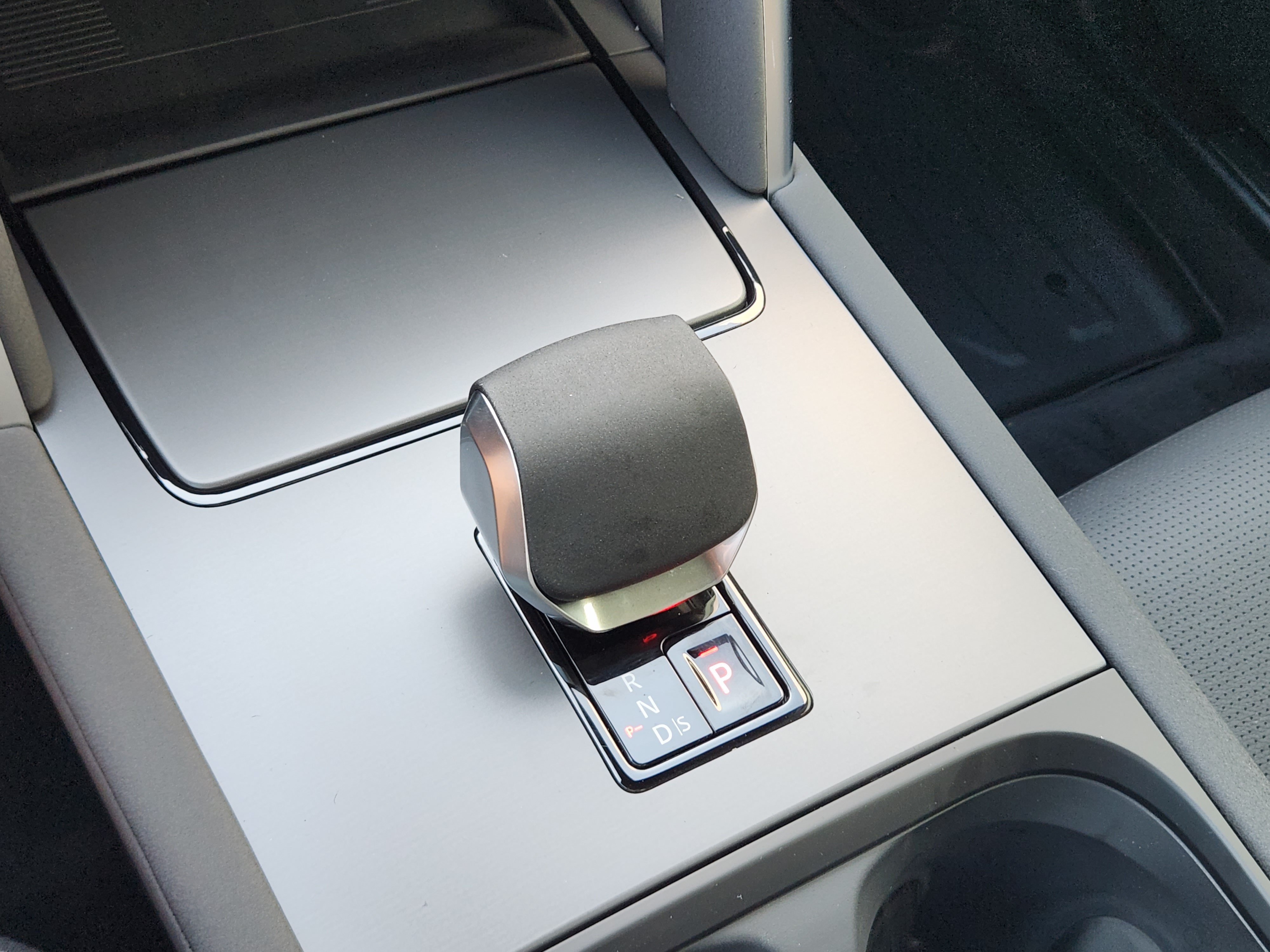New 2026 Land Rover Discovery Sport Landmark AWD/4WD image 19