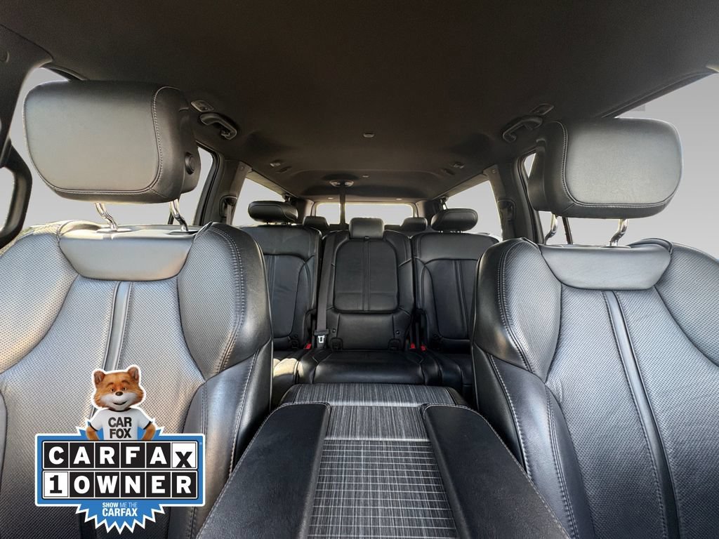 Certified 2024 Jeep Wagoneer L Series III w/ Flexible Seating Group AWD/4WD image 2