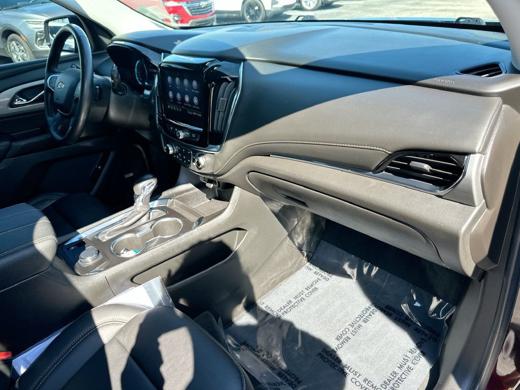 Certified 2021 Chevrolet Traverse LT w/ LT Premium Package FWD image 30