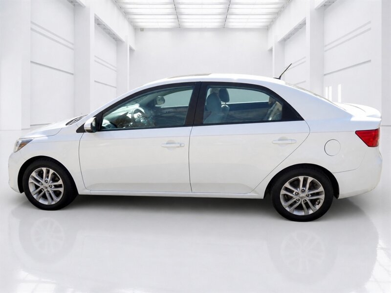 Used 2011 Kia Forte EX w/ Premium Pkg FWD image 25