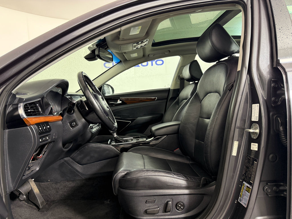 Used 2018 Kia Cadenza Technology image 19
