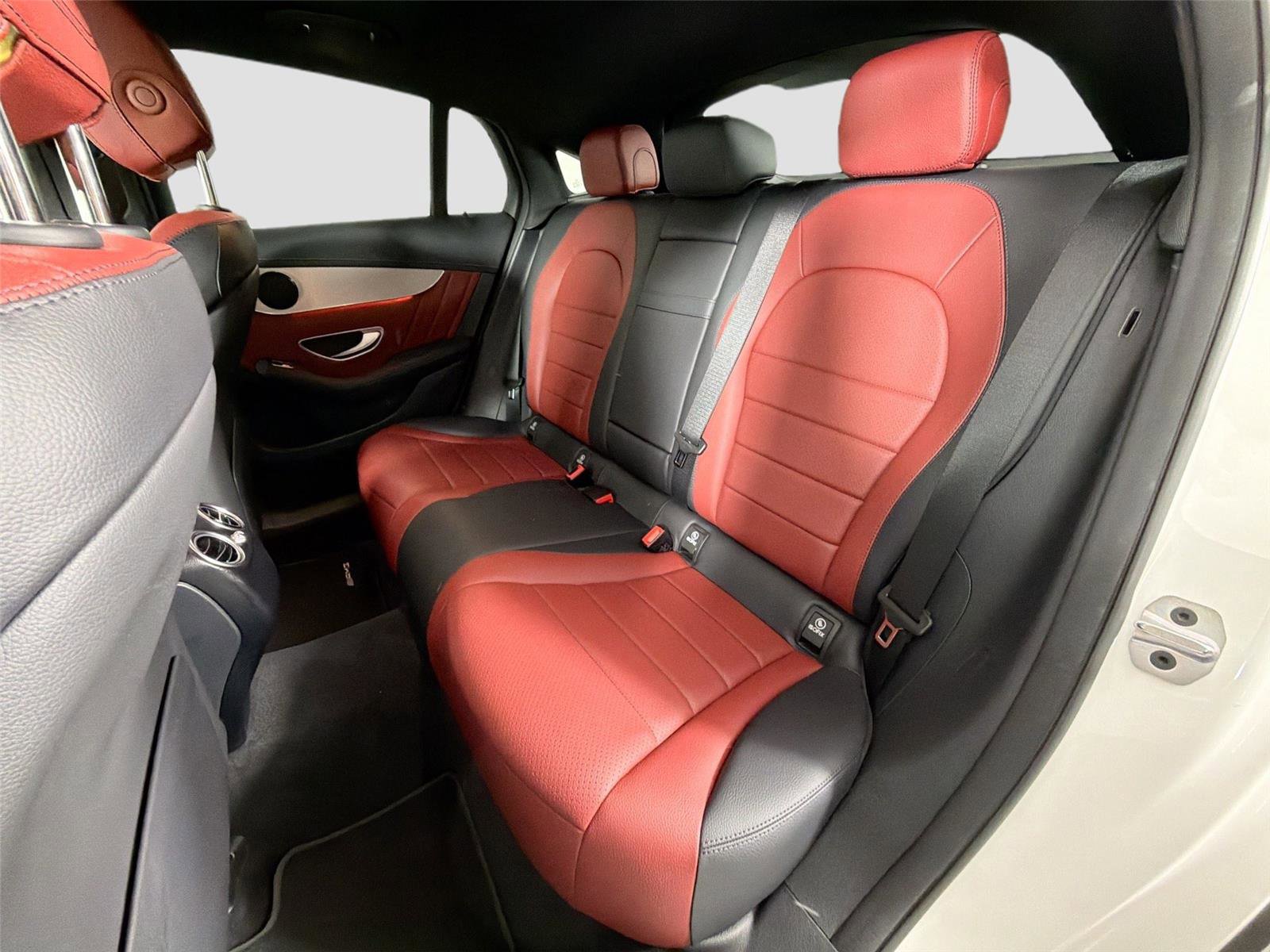 Used 2022 Mercedes-Benz GLC 300 4MATIC Coupe image 22