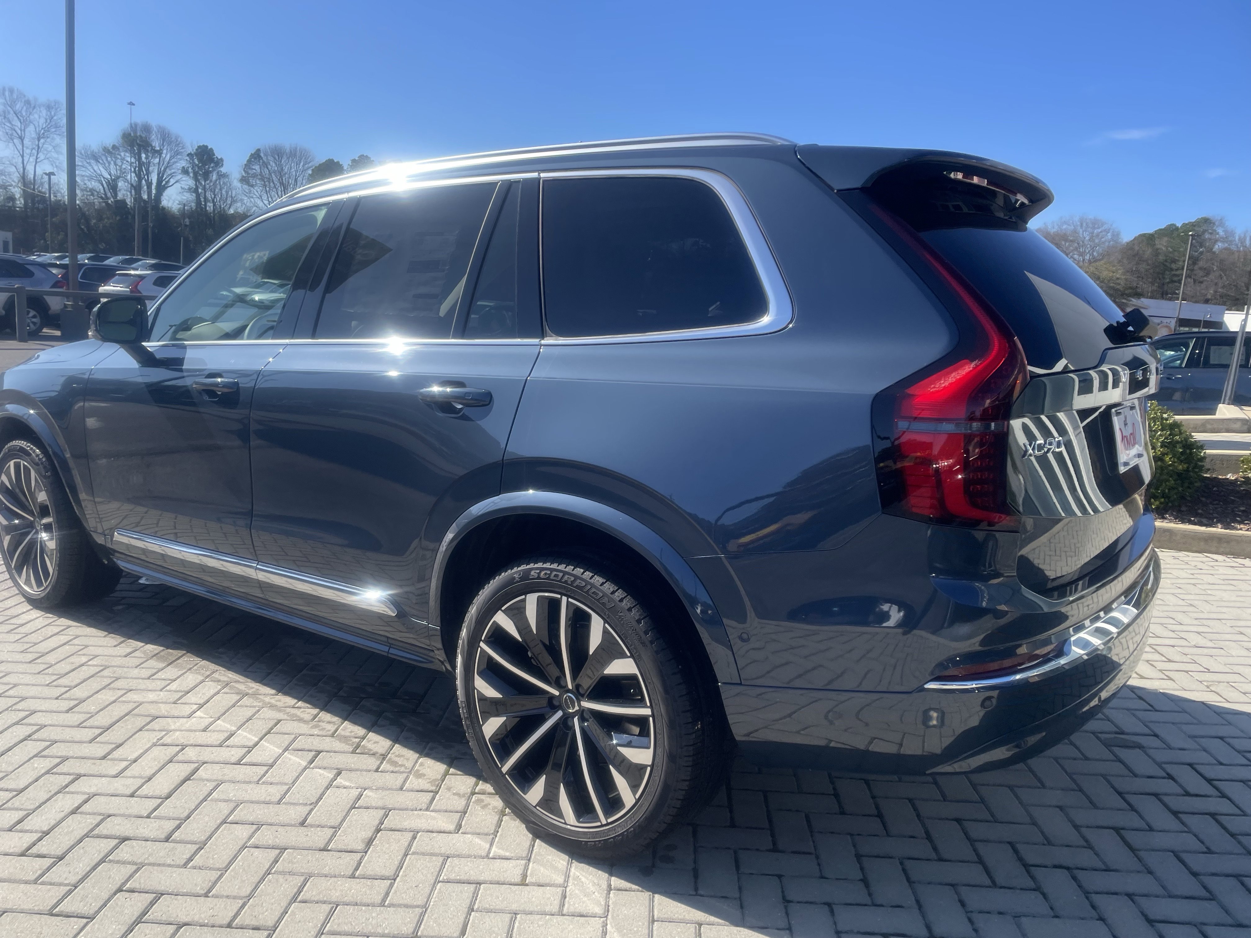 New 2026 Volvo XC90 B6 Ultra w/ Protection Package image 6