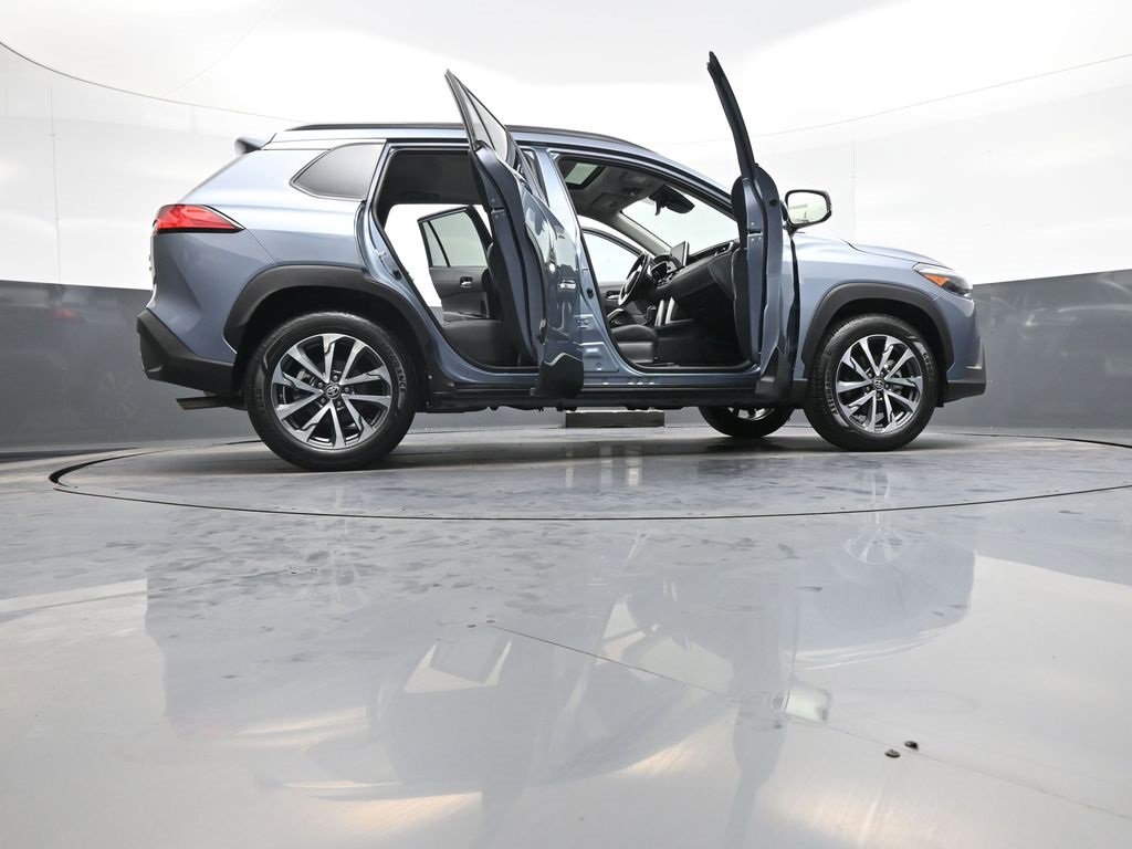 Certified 2023 Toyota Corolla Cross XLE image 48