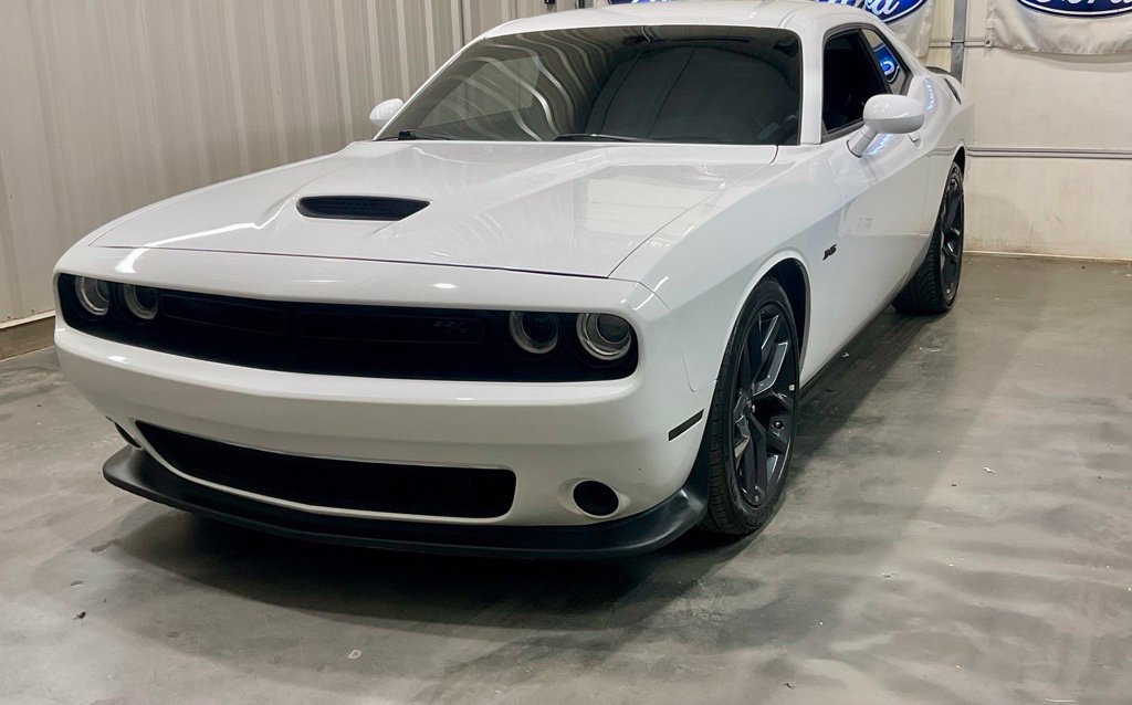 Used 2023 Dodge Challenger R/T RWD image 4
